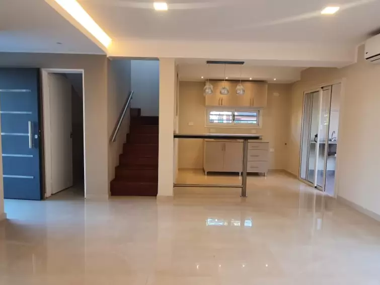 EN VENTA COMPLEJO DUPLEX 3 DORMITORIOS A ESTRENAR
